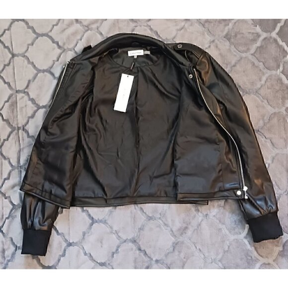 Calvin Klein Women's Black Faux Leather Cropped Moto Jacket Size Large NWT - Picture 4 of 5
